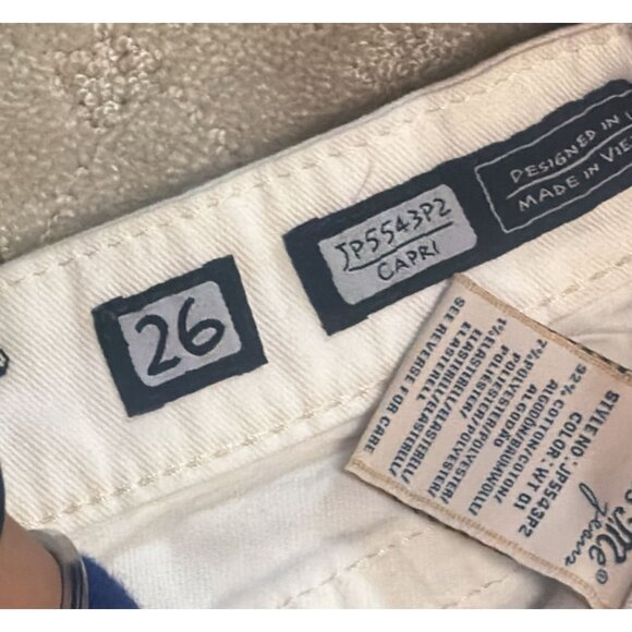 Miss Me Capri Shorts Women's Size 26 White Denim Bling Rhinestone Embroidered - Picture 3 of 3